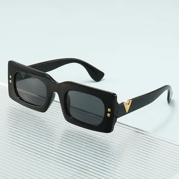 Буквата V Ориз нокти Малка Квадратна рамка Женски Мъжки слънчеви очила Модерен Реколта Правоъгълни Слънчеви очила Класически Елегантни дамски слънчеви очила